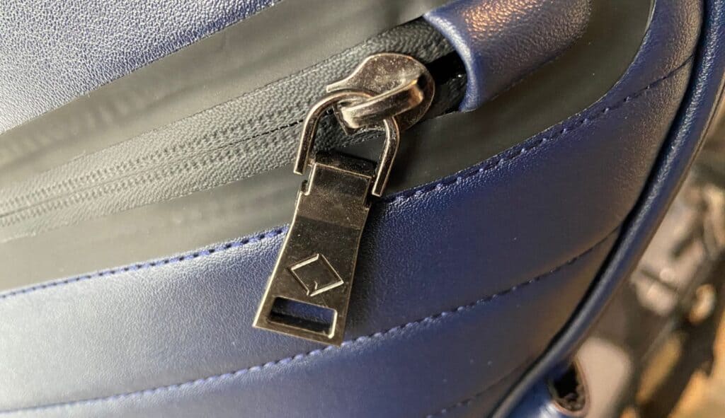 RevCore Hybrid Review: A Stand Bag With A Classy Look